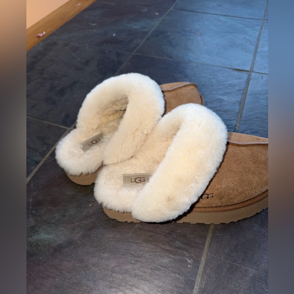 UGG Women's Cream Disquette Slippers - Picture 6 of 10